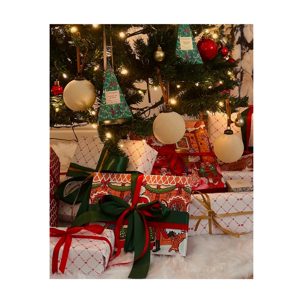 Glasshouse Christmas Spinning Carousel