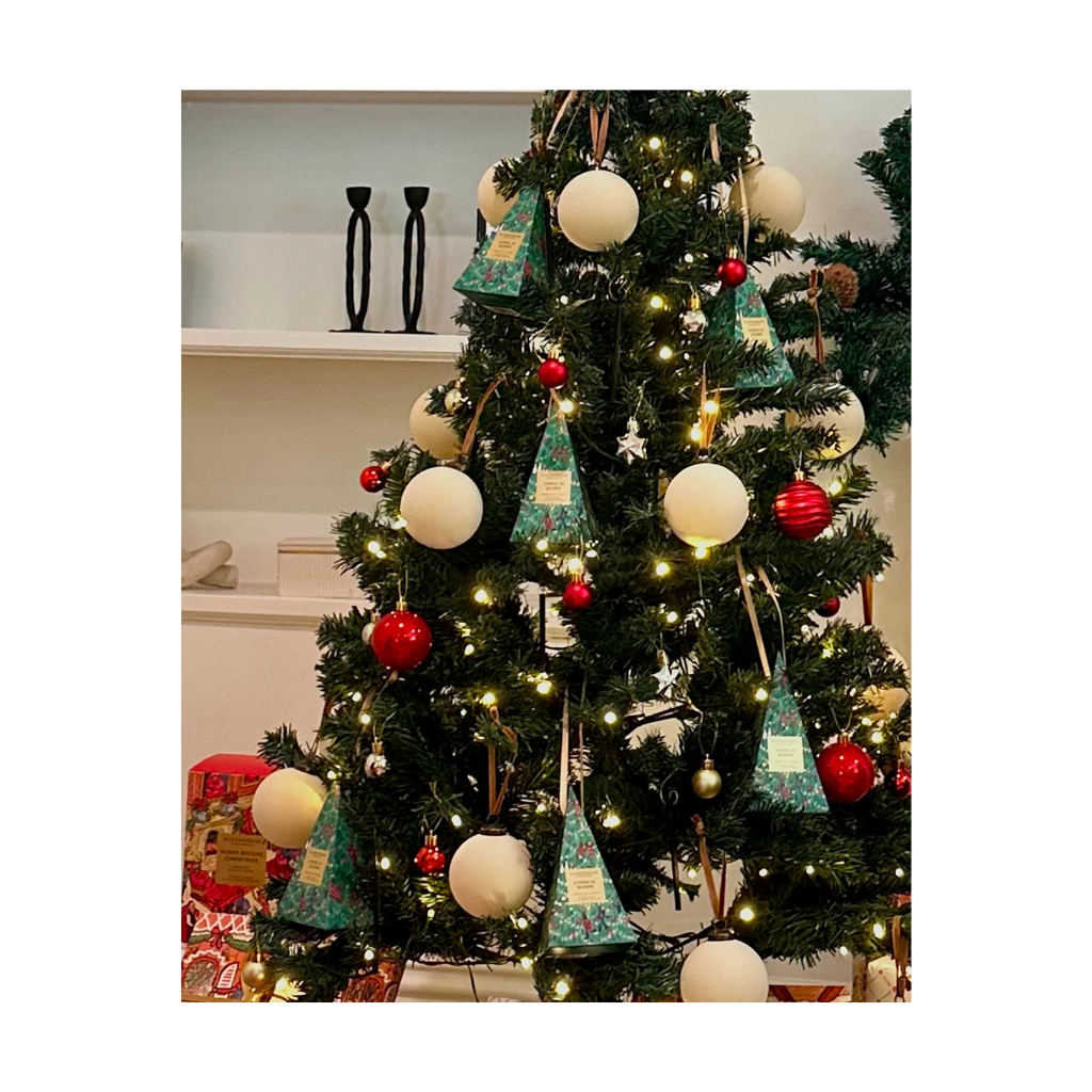 Glasshouse Christmas Bauble 30g Candle - KYOTO IN BLOOM