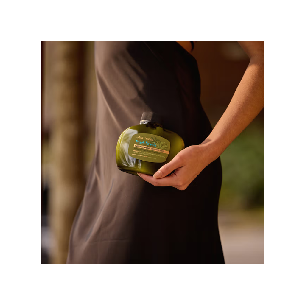 Antipodes Peach Freesia Smooth & Hydrate Conditioner 340ml