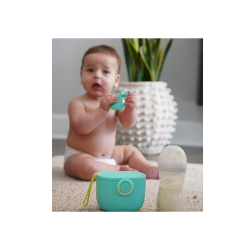 Melii Baby Formula Storage Container with Integrated Scoop